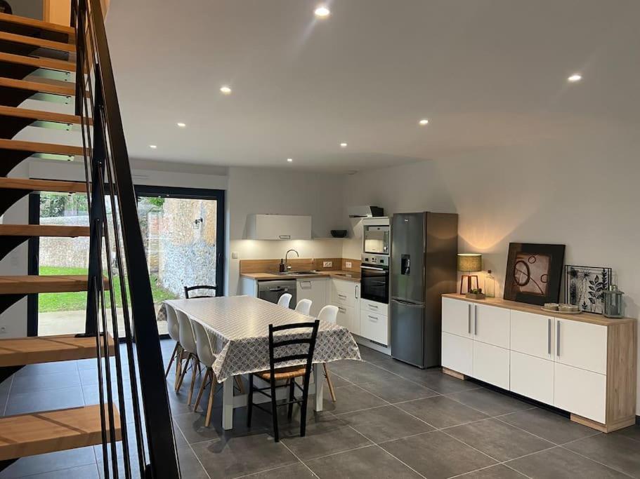 Les Prunelles Maison De Village De 4 A 8 Personnes Precigne Ngoại thất bức ảnh